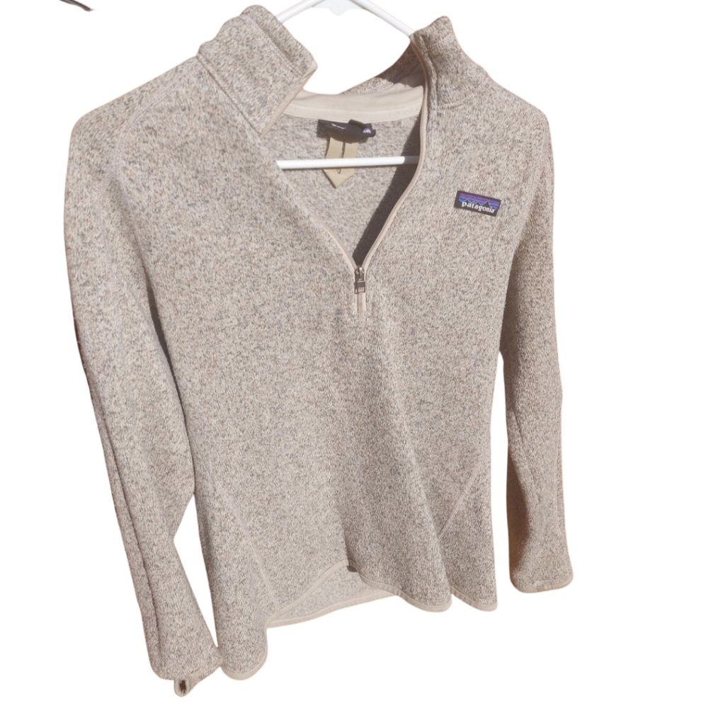 Patagonia grey pull over fleece